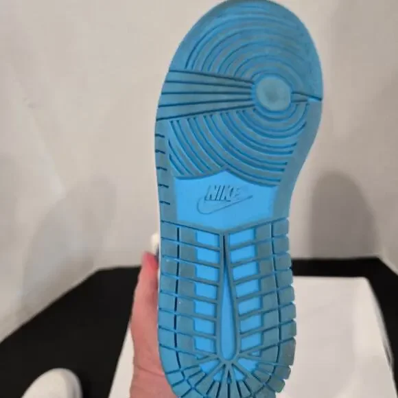 Nike Air Jordan 1 Mid Women's Dk Powder Blue/White Sneakers Sz 7 BQ6472 114 - Picture 8 of 13